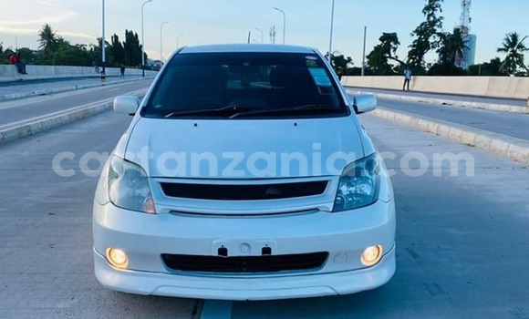 Buy Used Toyota IST White Car in Dar es Salaam in Dar es Salaam Buy Used Toyota IST White Car in Dar es Salaam in Dar es Salaam