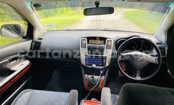 Buy Used Toyota Harrier Silver Car in Dar es Salaam in Dar es Salaam Buy Used Toyota Harrier Silver Car in Dar es Salaam in Dar es Salaam