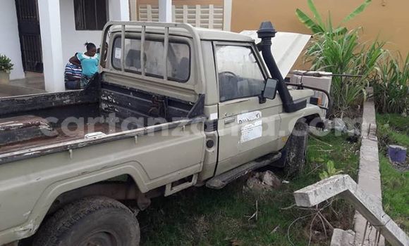 Buy Import Toyota Pickup Beige Car in Dar es Salaam in Dar es Salaam Buy Import Toyota Pickup Beige Car in Dar es Salaam in Dar es Salaam