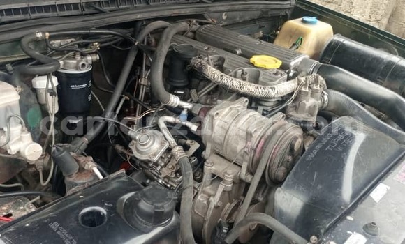 Buy Used Land Rover Discovery Green Car in Mbeya in Mbeya Buy Used Land Rover Discovery Green Car in Mbeya in Mbeya