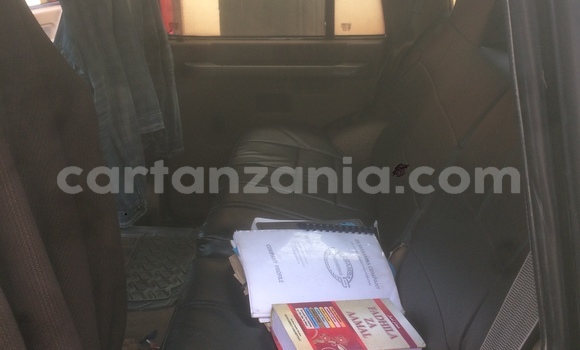 Buy Used Land Rover Discovery Green Car in Mbeya in Mbeya Buy Used Land Rover Discovery Green Car in Mbeya in Mbeya