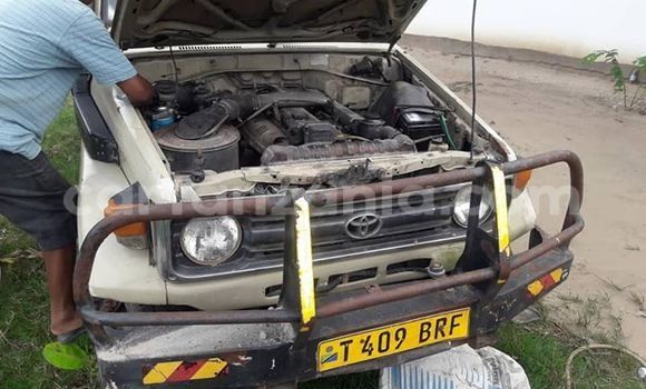 Buy Import Toyota Pickup Beige Car in Dar es Salaam in Dar es Salaam Buy Import Toyota Pickup Beige Car in Dar es Salaam in Dar es Salaam