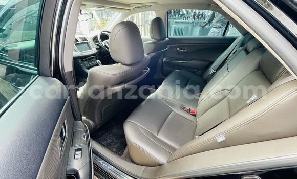 Buy New Toyota Crown Black Car in Dar es Salaam in Dar es Salaam