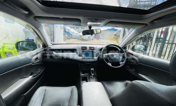 Buy New Toyota Crown Black Car in Dar es Salaam in Dar es Salaam Buy New Toyota Crown Black Car in Dar es Salaam in Dar es Salaam