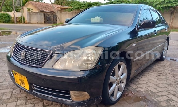 Buy Used Toyota Crown Black Car in Dar es Salaam in Dar es Salaam Buy Used Toyota Crown Black Car in Dar es Salaam in Dar es Salaam