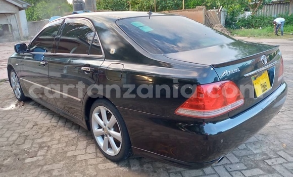 Buy Used Toyota Crown Black Car in Dar es Salaam in Dar es Salaam Buy Used Toyota Crown Black Car in Dar es Salaam in Dar es Salaam