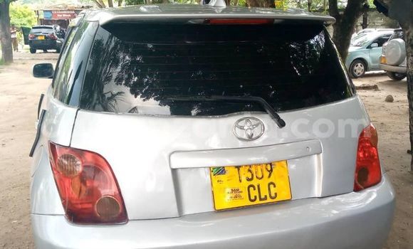 Buy Used Toyota IST Silver Car in Dar es Salaam in Dar es Salaam Buy Used Toyota IST Silver Car in Dar es Salaam in Dar es Salaam