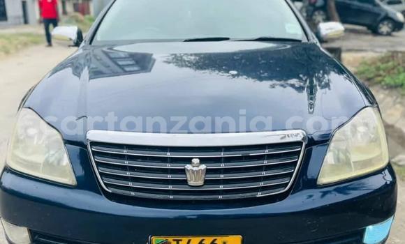 Buy Used Toyota Crown Blue Car in Dar es Salaam in Dar es Salaam