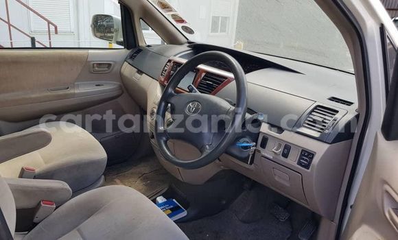 Buy Used Toyota Noah White Car in Dar es Salaam in Dar es Salaam Buy Used Toyota Noah White Car in Dar es Salaam in Dar es Salaam