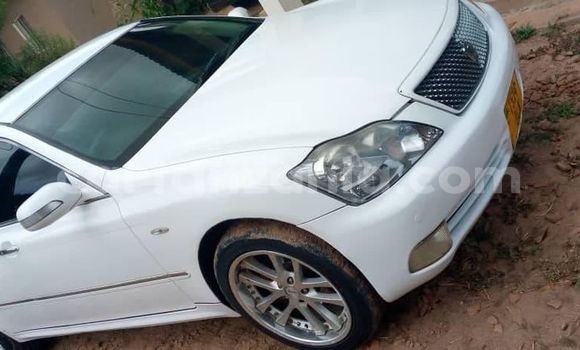 Buy Used Toyota Crown White Car in Dar es Salaam in Dar es Salaam Buy Used Toyota Crown White Car in Dar es Salaam in Dar es Salaam