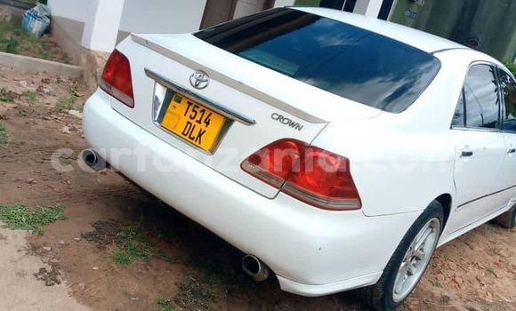 Buy Used Toyota Crown White Car in Dar es Salaam in Dar es Salaam Buy Used Toyota Crown White Car in Dar es Salaam in Dar es Salaam