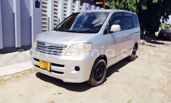 Buy Used Toyota Noah Silver Car in Dar es Salaam in Dar es Salaam