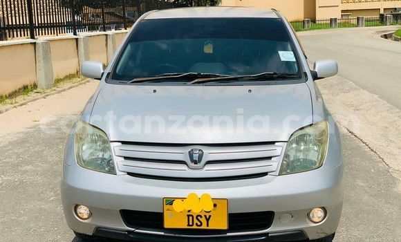 Buy Used Toyota IST Silver Car in Dar es Salaam in Dar es Salaam