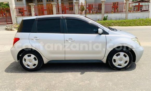 Buy Used Toyota IST Silver Car in Dar es Salaam in Dar es Salaam Buy Used Toyota IST Silver Car in Dar es Salaam in Dar es Salaam