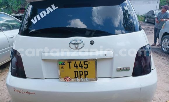 Buy Used Toyota IST White Car in Dar es Salaam in Dar es Salaam Buy Used Toyota IST White Car in Dar es Salaam in Dar es Salaam