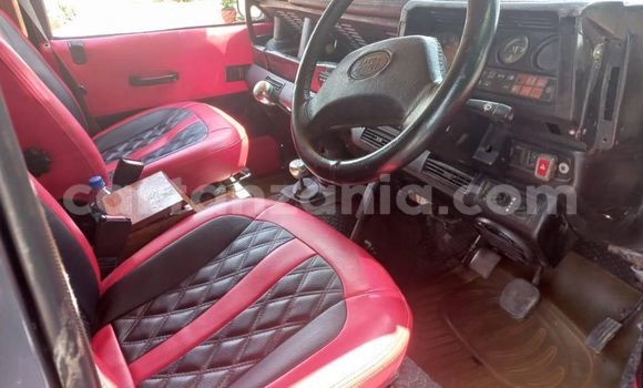 Buy Used Land Rover Defender Black Car in Dar es Salaam in Dar es Salaam Buy Used Land Rover Defender Black Car in Dar es Salaam in Dar es Salaam