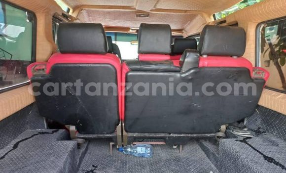 Buy Used Land Rover Defender Black Car in Dar es Salaam in Dar es Salaam Buy Used Land Rover Defender Black Car in Dar es Salaam in Dar es Salaam
