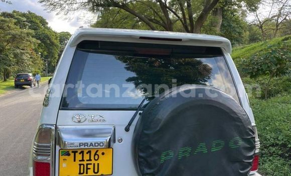 Nunua Ilio tumika Toyota Land Cruiser Prado Fedha Gari ndani ya Dar es Salaam nchini Dar es Salaam Nunua Ilio tumika Toyota Land Cruiser Prado Fedha Gari ndani ya Dar es Salaam nchini Dar es Salaam