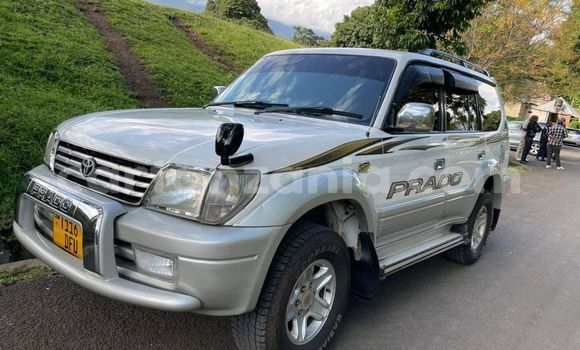 Nunua Ilio tumika Toyota Land Cruiser Prado Fedha Gari ndani ya Dar es Salaam nchini Dar es Salaam Nunua Ilio tumika Toyota Land Cruiser Prado Fedha Gari ndani ya Dar es Salaam nchini Dar es Salaam
