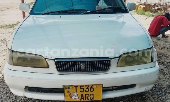 Buy Used Toyota Corolla White Car in Dar es Salaam in Dar es Salaam