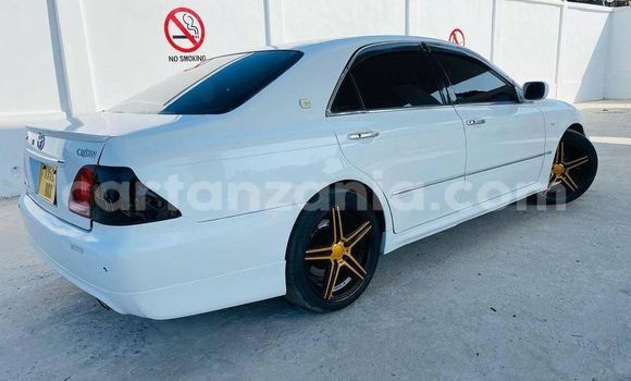 Buy Used Toyota Crown White Car in Dar es Salaam in Dar es Salaam Buy Used Toyota Crown White Car in Dar es Salaam in Dar es Salaam