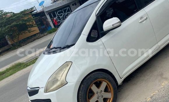 Nunua Ilio tumika Toyota Ractis Nyeupe Gari ndani ya Dar es Salaam nchini Dar es Salaam Nunua Ilio tumika Toyota Ractis Nyeupe Gari ndani ya Dar es Salaam nchini Dar es Salaam