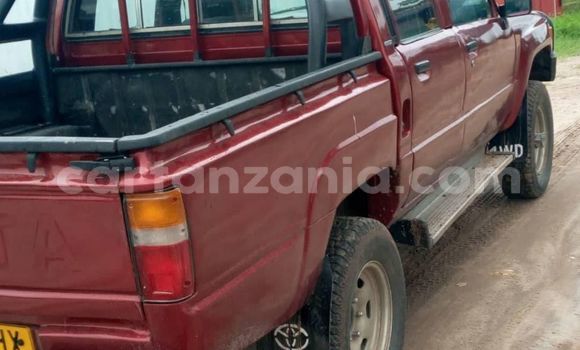 Nunua Ilio tumika Toyota Hilux Nyekundu Gari ndani ya Dar es Salaam nchini Dar es Salaam Nunua Ilio tumika Toyota Hilux Nyekundu Gari ndani ya Dar es Salaam nchini Dar es Salaam