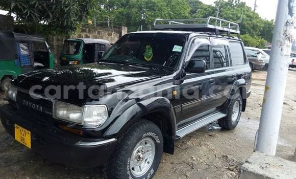 Nunua Imported Toyota Land Cruiser Nyeusi Gari ndani ya Dar es Salaam nchini Dar es Salaam Nunua Imported Toyota Land Cruiser Nyeusi Gari ndani ya Dar es Salaam nchini Dar es Salaam
