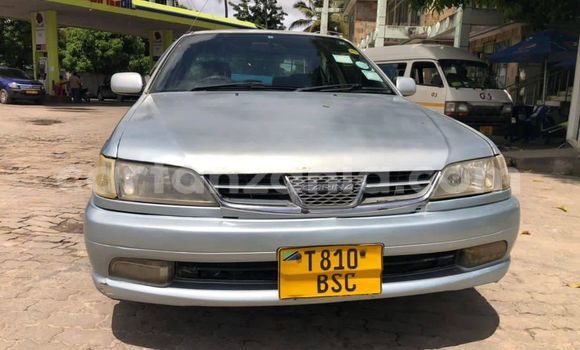 Nunua Ilio tumika Toyota Carina Fedha Gari ndani ya Dar es Salaam nchini Dar es Salaam