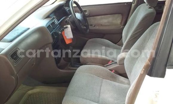 Nunua Ilio tumika Toyota Sprinter Nyeupe Gari ndani ya Dar es Salaam nchini Dar es Salaam Nunua Ilio tumika Toyota Sprinter Nyeupe Gari ndani ya Dar es Salaam nchini Dar es Salaam