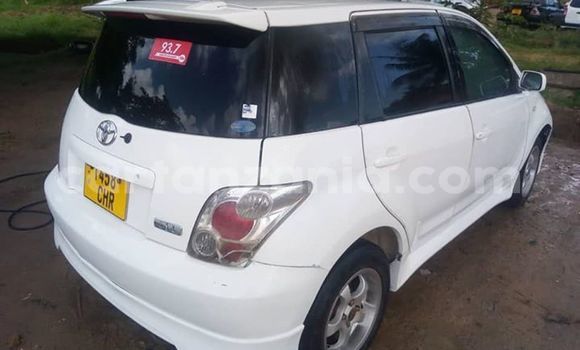 Nunua Imported Toyota IST Nyeupe Gari ndani ya Dar es Salaam nchini Dar es Salaam Nunua Imported Toyota IST Nyeupe Gari ndani ya Dar es Salaam nchini Dar es Salaam