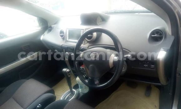 Nunua Imported Toyota IST Nyeupe Gari ndani ya Dar es Salaam nchini Dar es Salaam Nunua Imported Toyota IST Nyeupe Gari ndani ya Dar es Salaam nchini Dar es Salaam