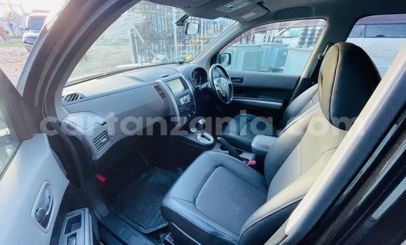 Nunua Mpya Nissan X–Trail Nyeusi Gari ndani ya Dar es Salaam nchini Dar es Salaam