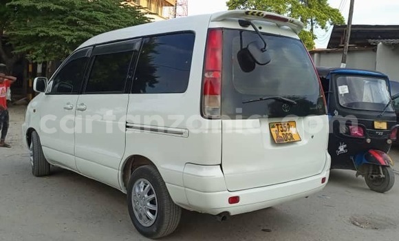 Nunua Ilio tumika Toyota Noah Nyeupe Gari ndani ya Dar es Salaam nchini Dar es Salaam Nunua Ilio tumika Toyota Noah Nyeupe Gari ndani ya Dar es Salaam nchini Dar es Salaam