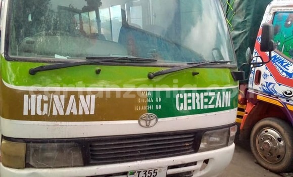 Nunua Ilio tumika Toyota Coaster Nyingine Gari ndani ya Dar es Salaam nchini Dar es Salaam Nunua Ilio tumika Toyota Coaster Nyingine Gari ndani ya Dar es Salaam nchini Dar es Salaam
