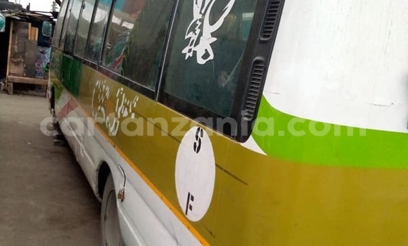 Nunua Ilio tumika Toyota Coaster Nyingine Gari ndani ya Dar es Salaam nchini Dar es Salaam Nunua Ilio tumika Toyota Coaster Nyingine Gari ndani ya Dar es Salaam nchini Dar es Salaam