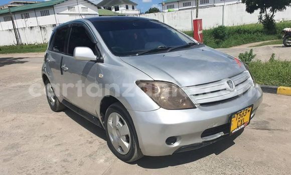 Buy Used Toyota IST Silver Car in Dar es Salaam in Dar es Salaam Buy Used Toyota IST Silver Car in Dar es Salaam in Dar es Salaam