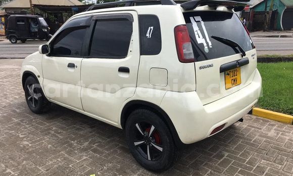 Buy Used Suzuki Swift White Car in Dar es Salaam in Dar es Salaam Buy Used Suzuki Swift White Car in Dar es Salaam in Dar es Salaam