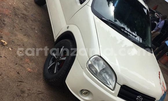 Buy Used Suzuki Swift White Car in Dar es Salaam in Dar es Salaam Buy Used Suzuki Swift White Car in Dar es Salaam in Dar es Salaam