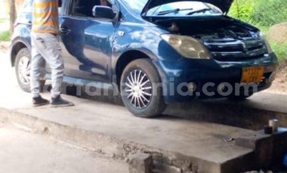 Buy Used Toyota IST Blue Car in Dar es Salaam in Dar es Salaam Buy Used Toyota IST Blue Car in Dar es Salaam in Dar es Salaam