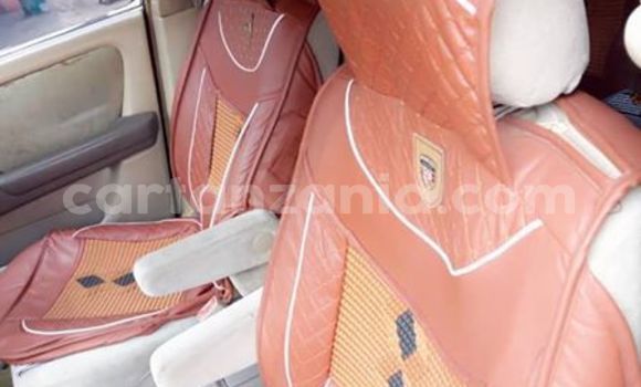 Nunua Imported Toyota Harrier Nyeusi Gari ndani ya Dar es Salaam nchini Dar es Salaam Nunua Imported Toyota Harrier Nyeusi Gari ndani ya Dar es Salaam nchini Dar es Salaam