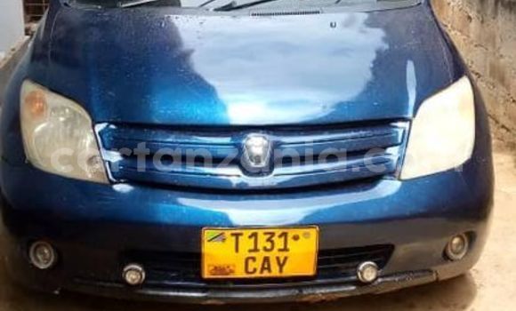 Buy Used Toyota IST Blue Car in Dar es Salaam in Dar es Salaam