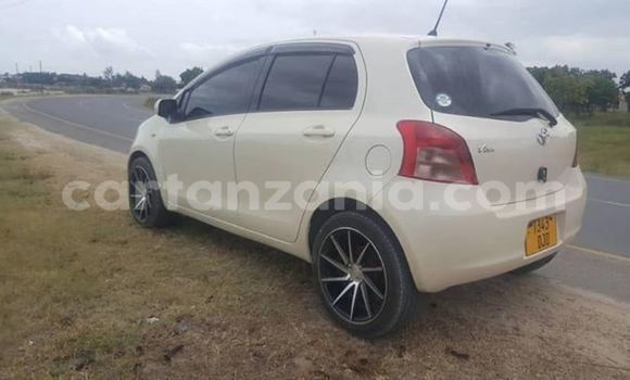Nunua Imported Toyota Vitz Nyeupe Gari ndani ya Dar es Salaam nchini Dar es Salaam Nunua Imported Toyota Vitz Nyeupe Gari ndani ya Dar es Salaam nchini Dar es Salaam