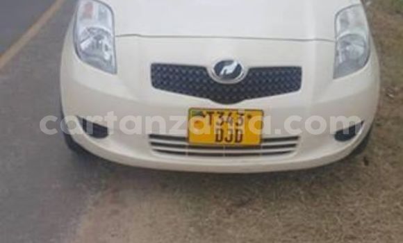 Nunua Imported Toyota Vitz Nyeupe Gari ndani ya Dar es Salaam nchini Dar es Salaam Nunua Imported Toyota Vitz Nyeupe Gari ndani ya Dar es Salaam nchini Dar es Salaam