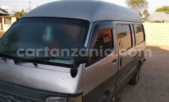 Buy Used Toyota Hiace Silver Car in Dar es Salaam in Dar es Salaam