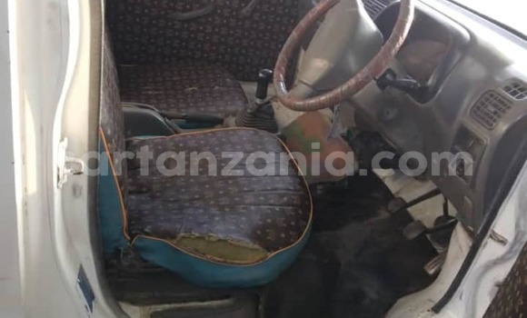 Buy Used Suzuki Carry White Car in Dar es Salaam in Dar es Salaam Buy Used Suzuki Carry White Car in Dar es Salaam in Dar es Salaam