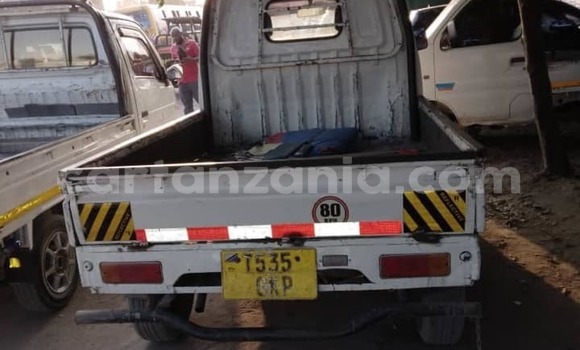 Buy Used Suzuki Carry White Car in Dar es Salaam in Dar es Salaam Buy Used Suzuki Carry White Car in Dar es Salaam in Dar es Salaam