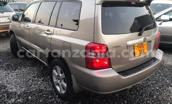 Nunua Ilio tumika Toyota Kluger Brown Gari ndani ya Dar es Salaam nchini Dar es Salaam Nunua Ilio tumika Toyota Kluger Brown Gari ndani ya Dar es Salaam nchini Dar es Salaam