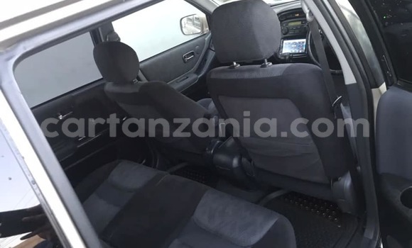 Nunua Ilio tumika Toyota Kluger Brown Gari ndani ya Dar es Salaam nchini Dar es Salaam Nunua Ilio tumika Toyota Kluger Brown Gari ndani ya Dar es Salaam nchini Dar es Salaam