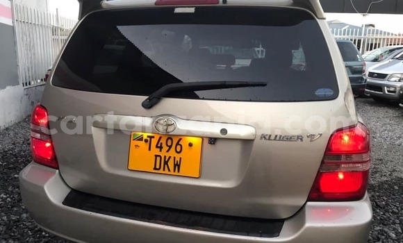 Nunua Ilio tumika Toyota Kluger Brown Gari ndani ya Dar es Salaam nchini Dar es Salaam Nunua Ilio tumika Toyota Kluger Brown Gari ndani ya Dar es Salaam nchini Dar es Salaam